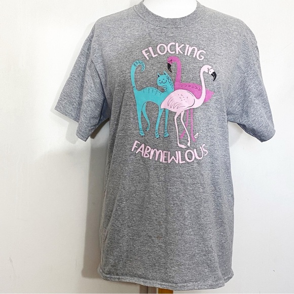 PORT & COMPANY kitty and flamingo themed short sleeve graphic tee shirt M - Picture 2 of 7